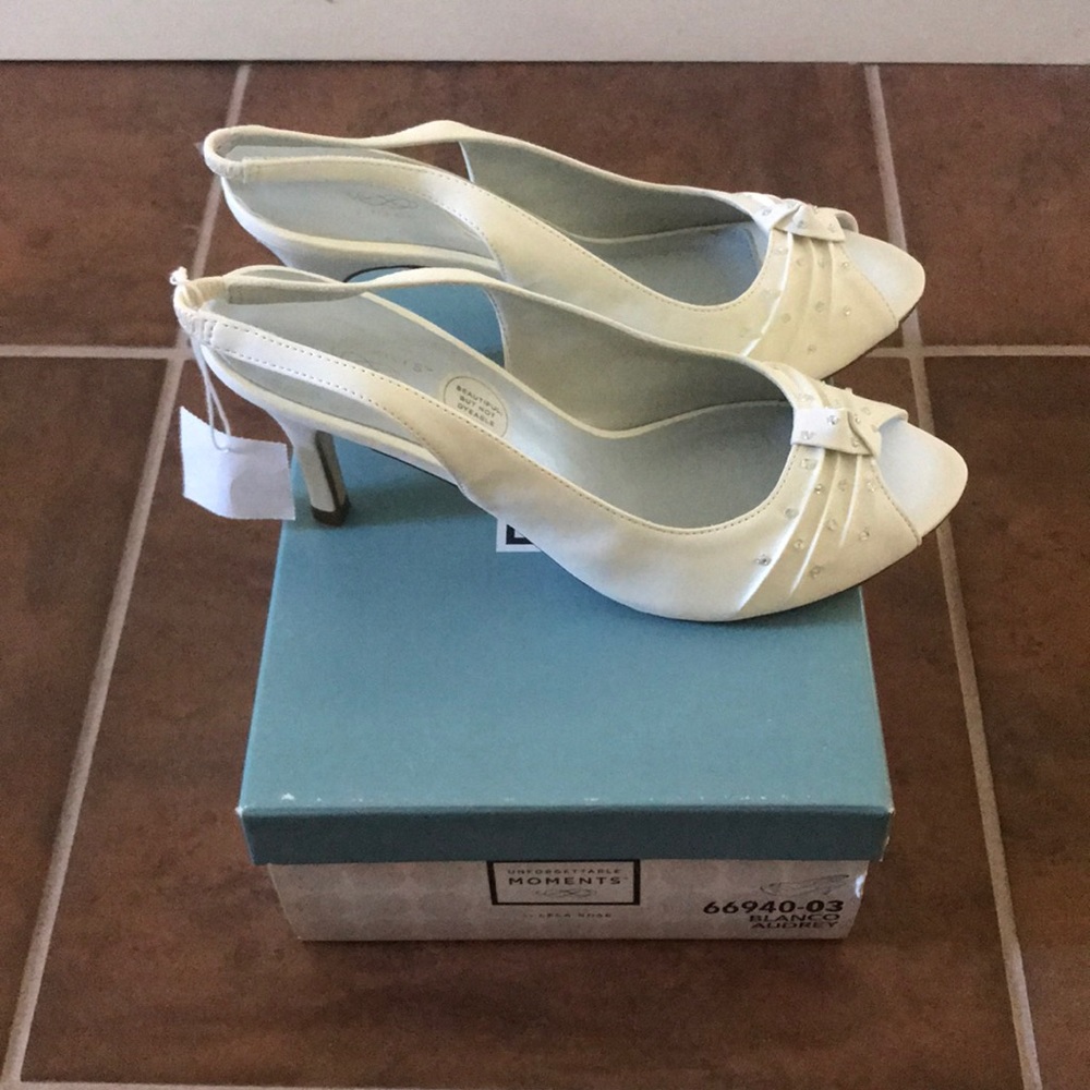 Unforgettable Moments By Lela Rose Sling Back